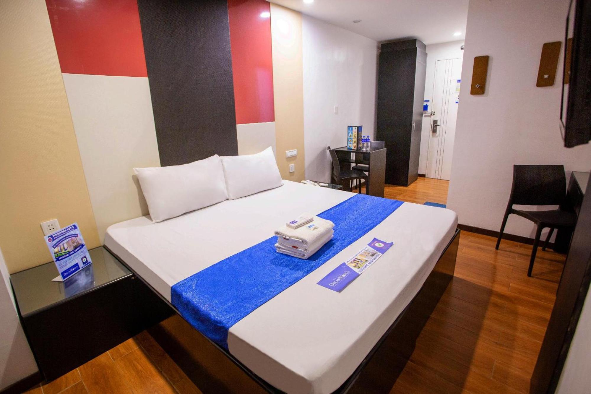 Hotel Dreamworld North Edsa Cidade Quezon Exterior foto